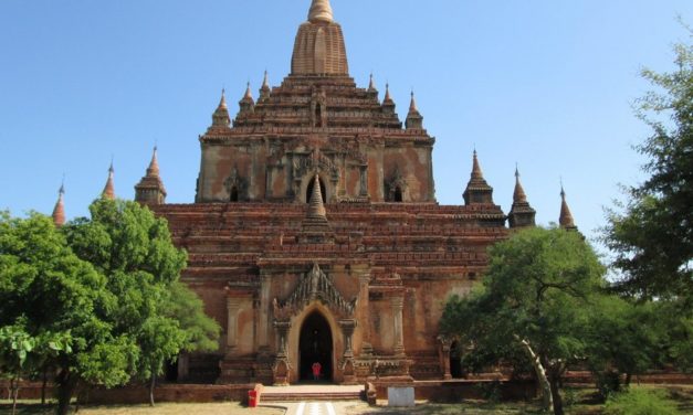 Bezichtig gouden pagodes in Myanmar